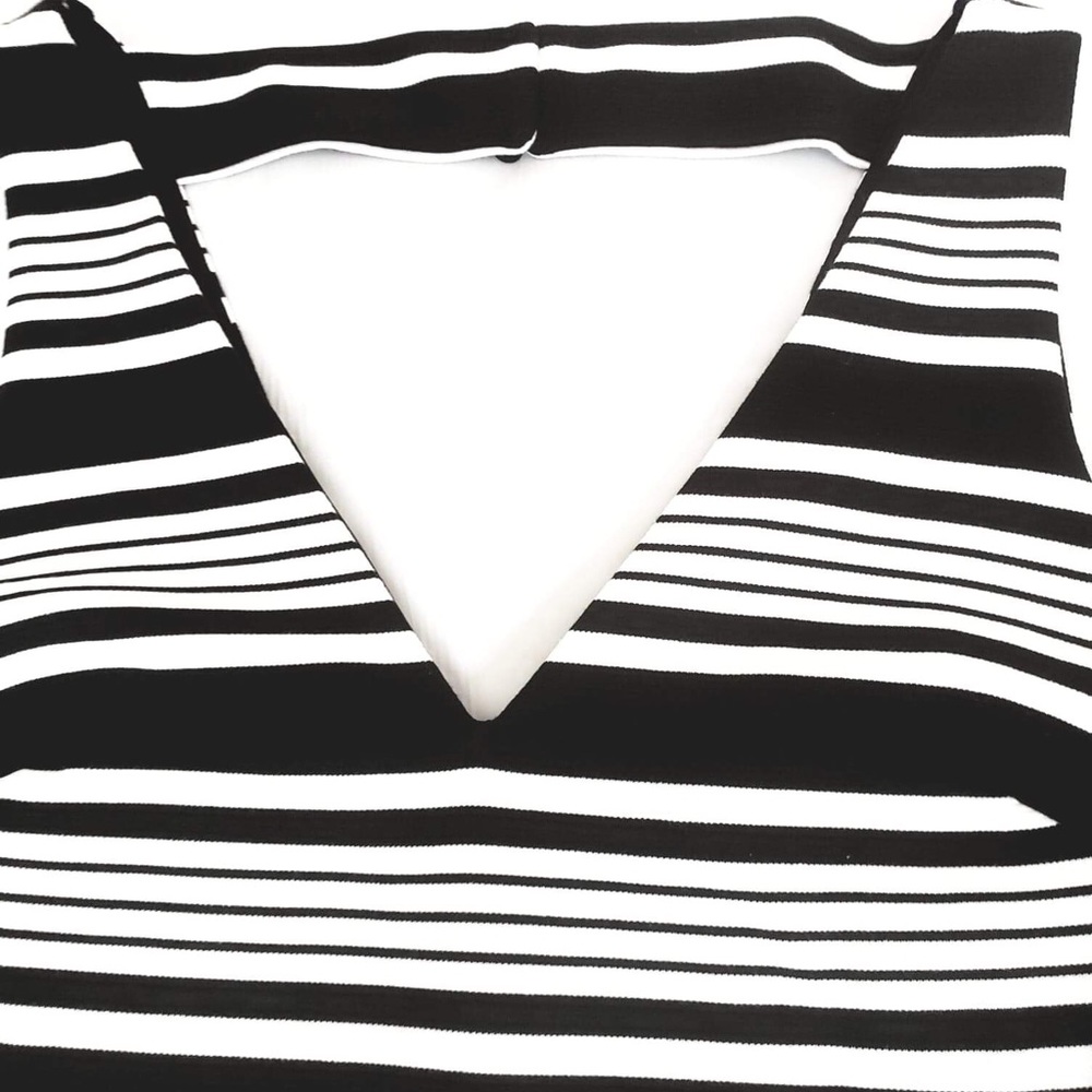 SOLD‼️Betsey Johnson Print Shift Dress - Picture 3 of 8
